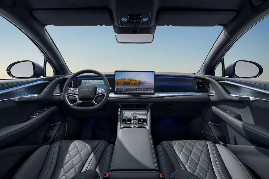 Interior Black do BYD Sealion 7